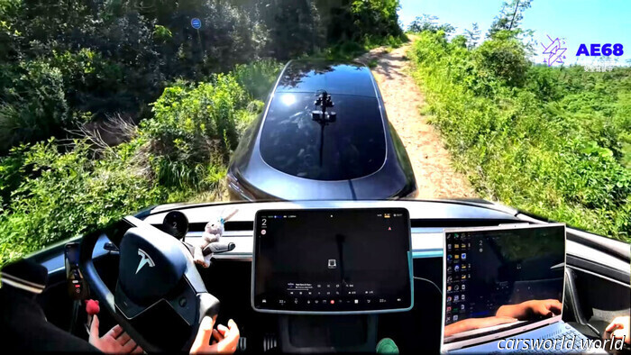 Observe how this Tesla's FSD performs actions it clearly wasn't designed for, all without resulting in a crash | Carscoops